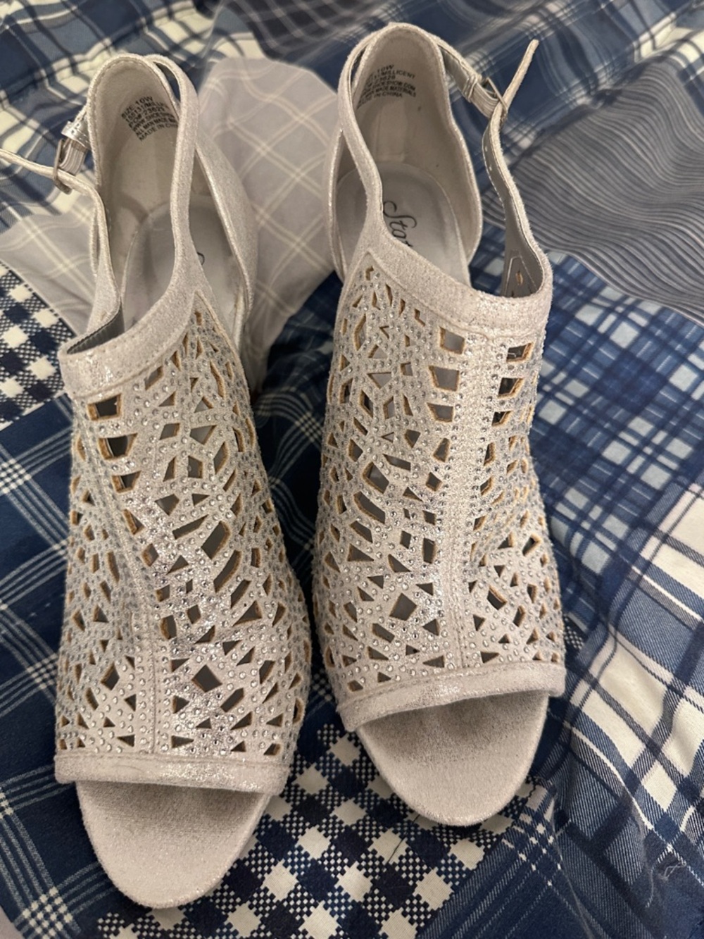 High Heels Silver Rhinestone Cutout Heels Size 10W - Picture 10 of 15